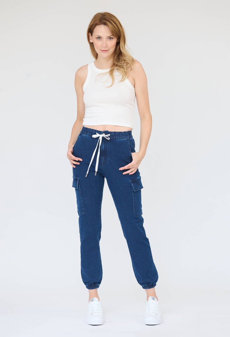 Jeans capri Malia avec poches, collaboration YOGA-JEANS et KSL, de couleur marine!