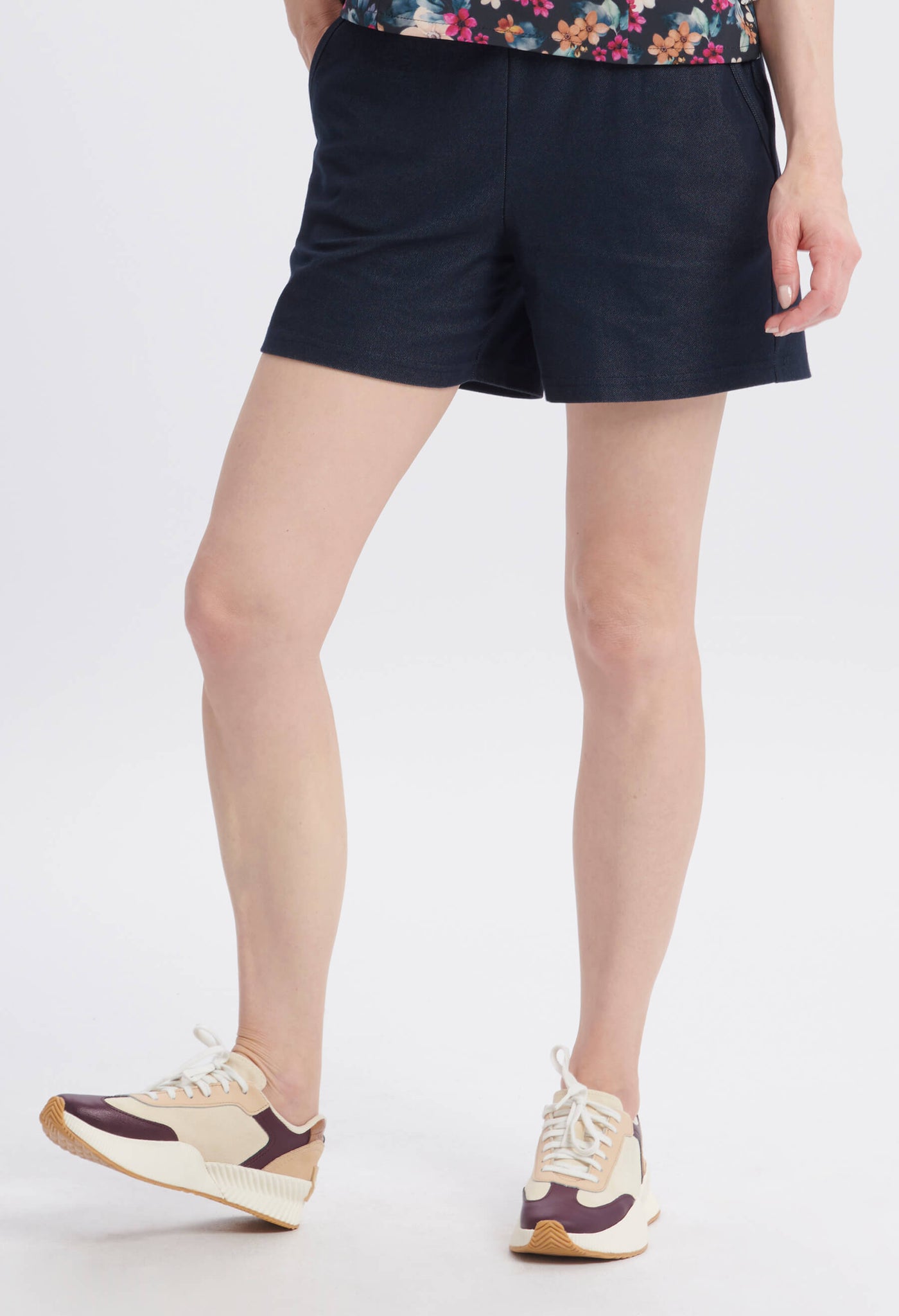 Aliana - Short style denim