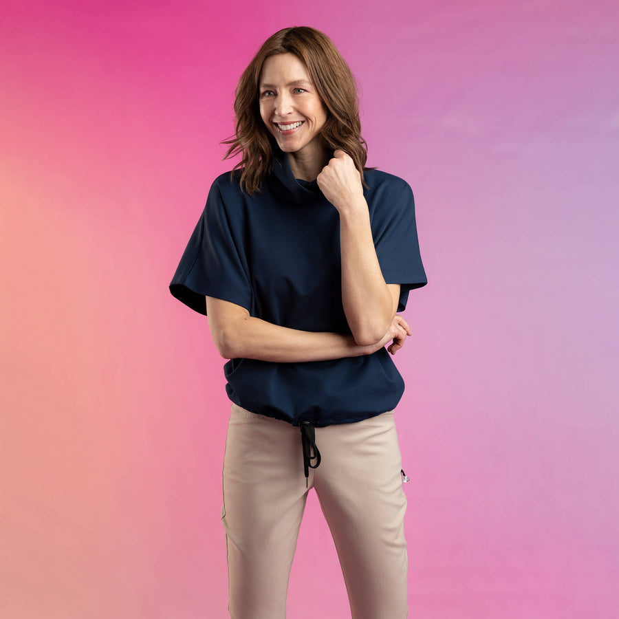 Chandail Athena marine et pantalon Josy sable: des créations québécoises signées KSL