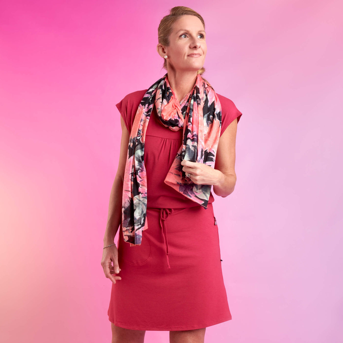 Greta - Robe fluide à manches très courtes et cordon de serrage