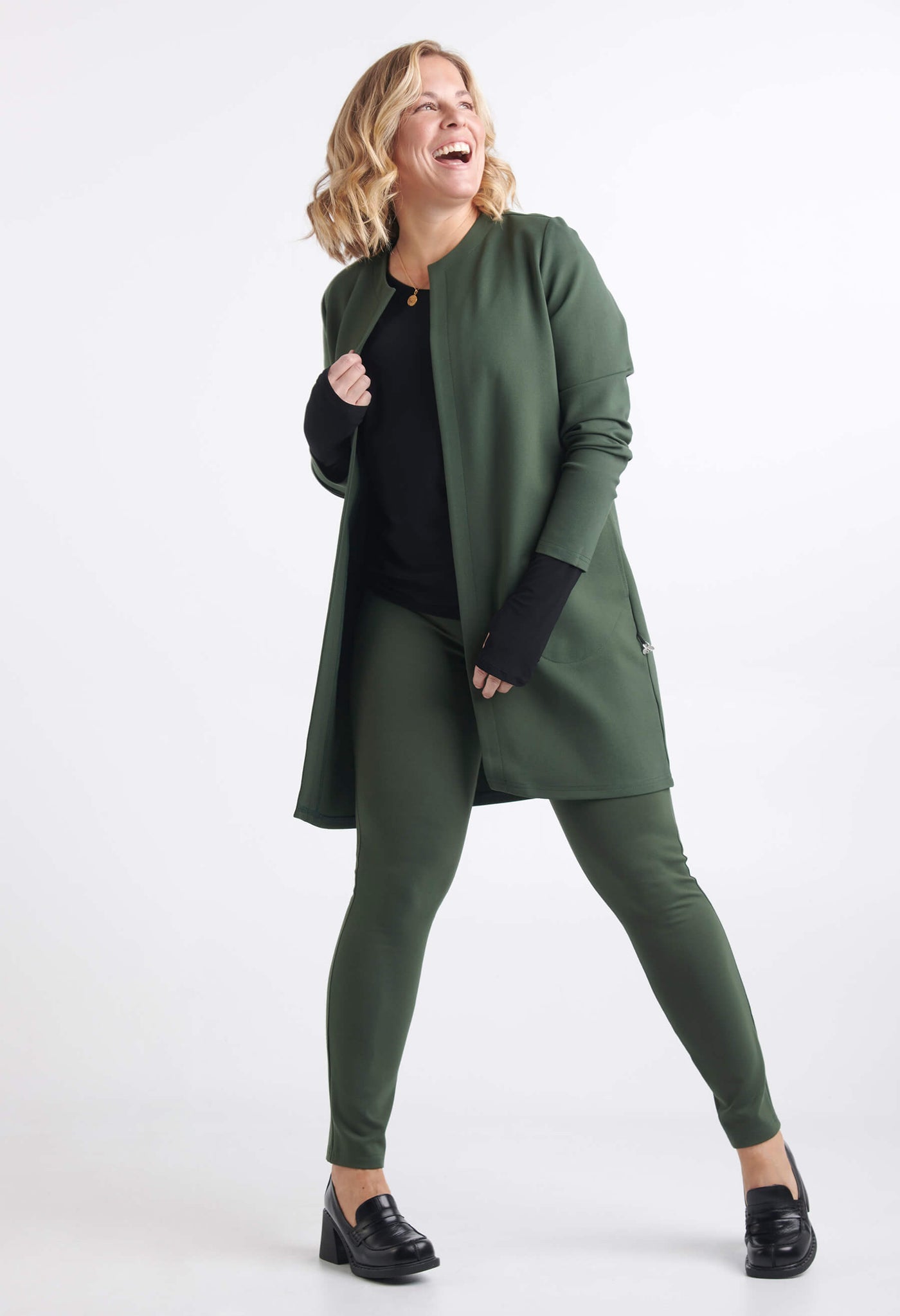 Juliana - Veste longue et élégante avec poches latérales