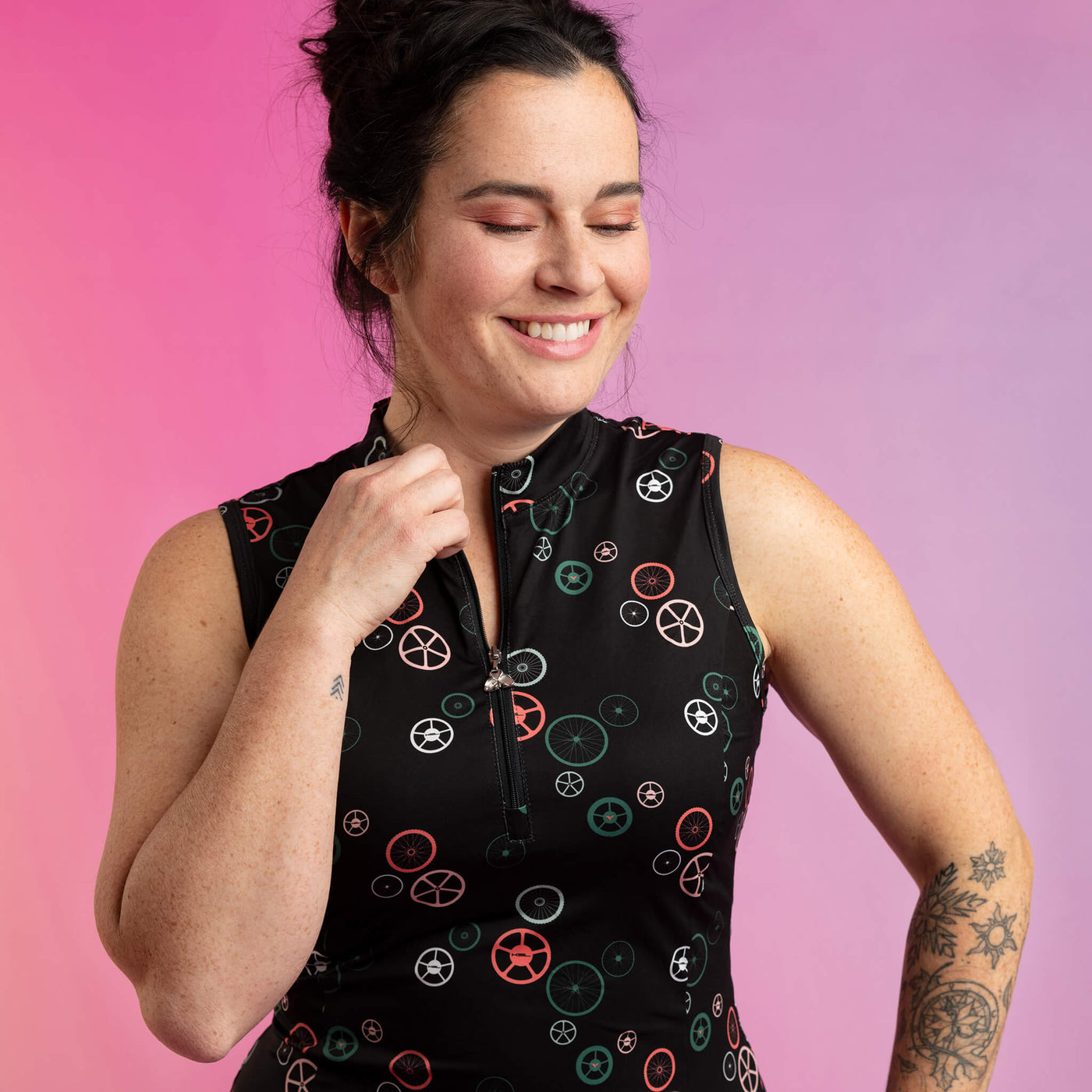 Louysa - Robe de vélo courte sans manches - Collection LOVELO