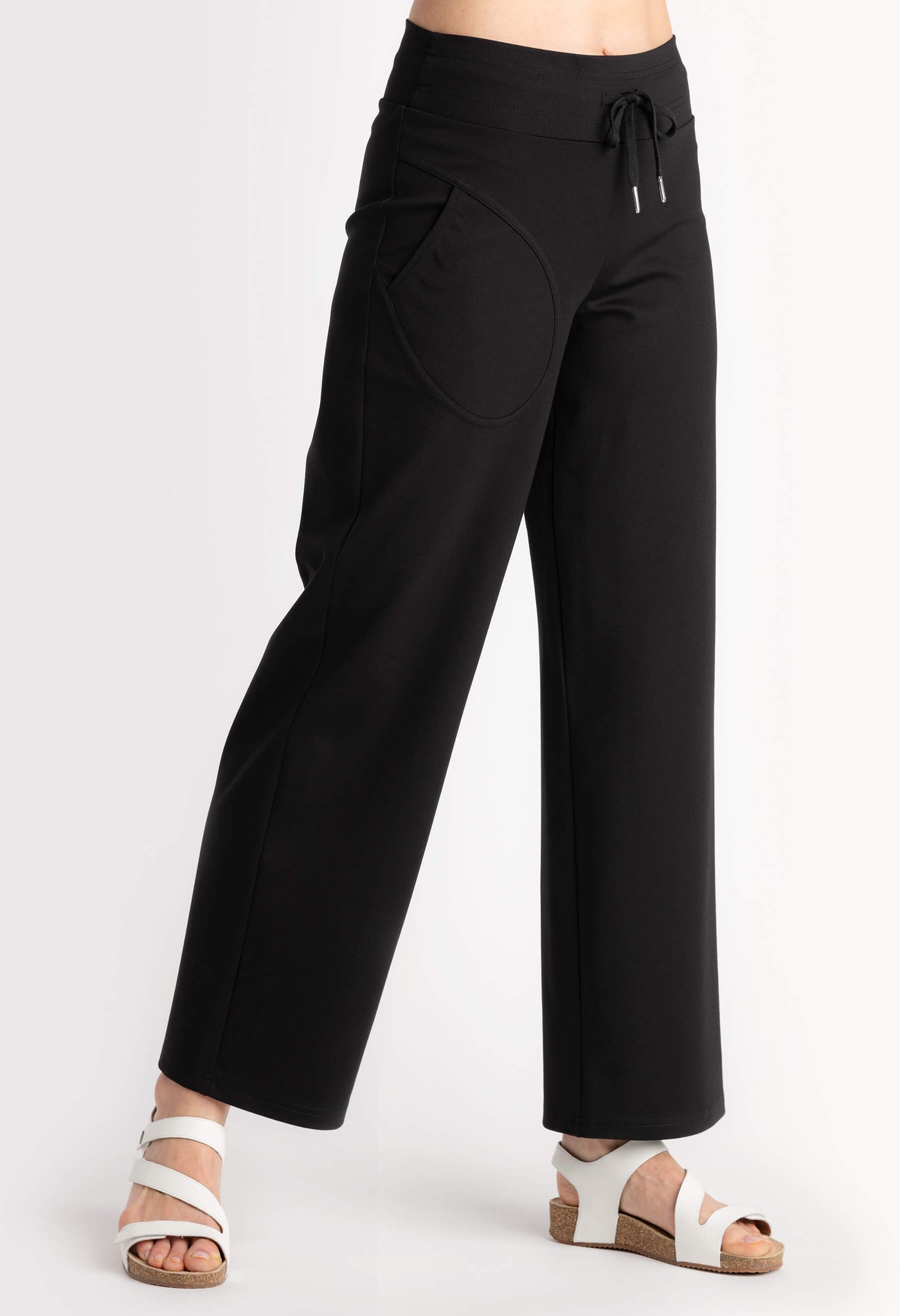 Romy - Pantalon à jambe droite évasée - Noir