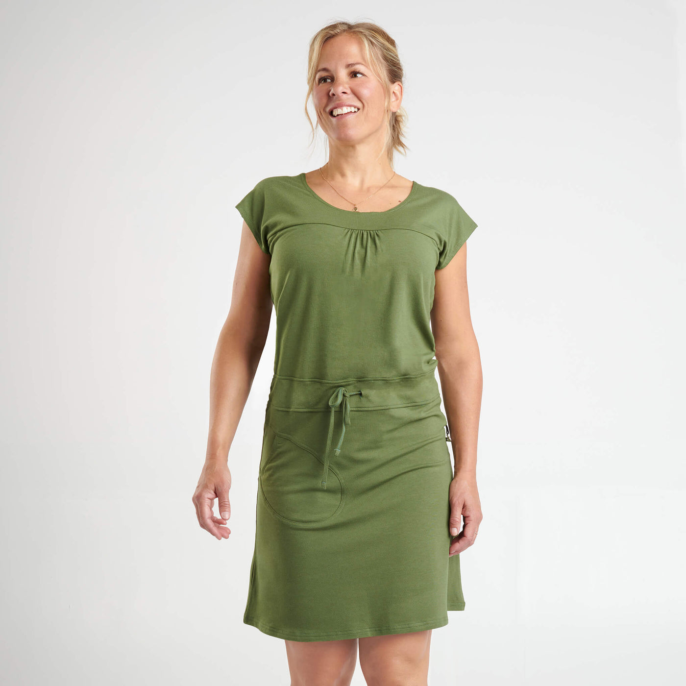 Greta - Robe fluide à manches très courtes et cordon de serrage