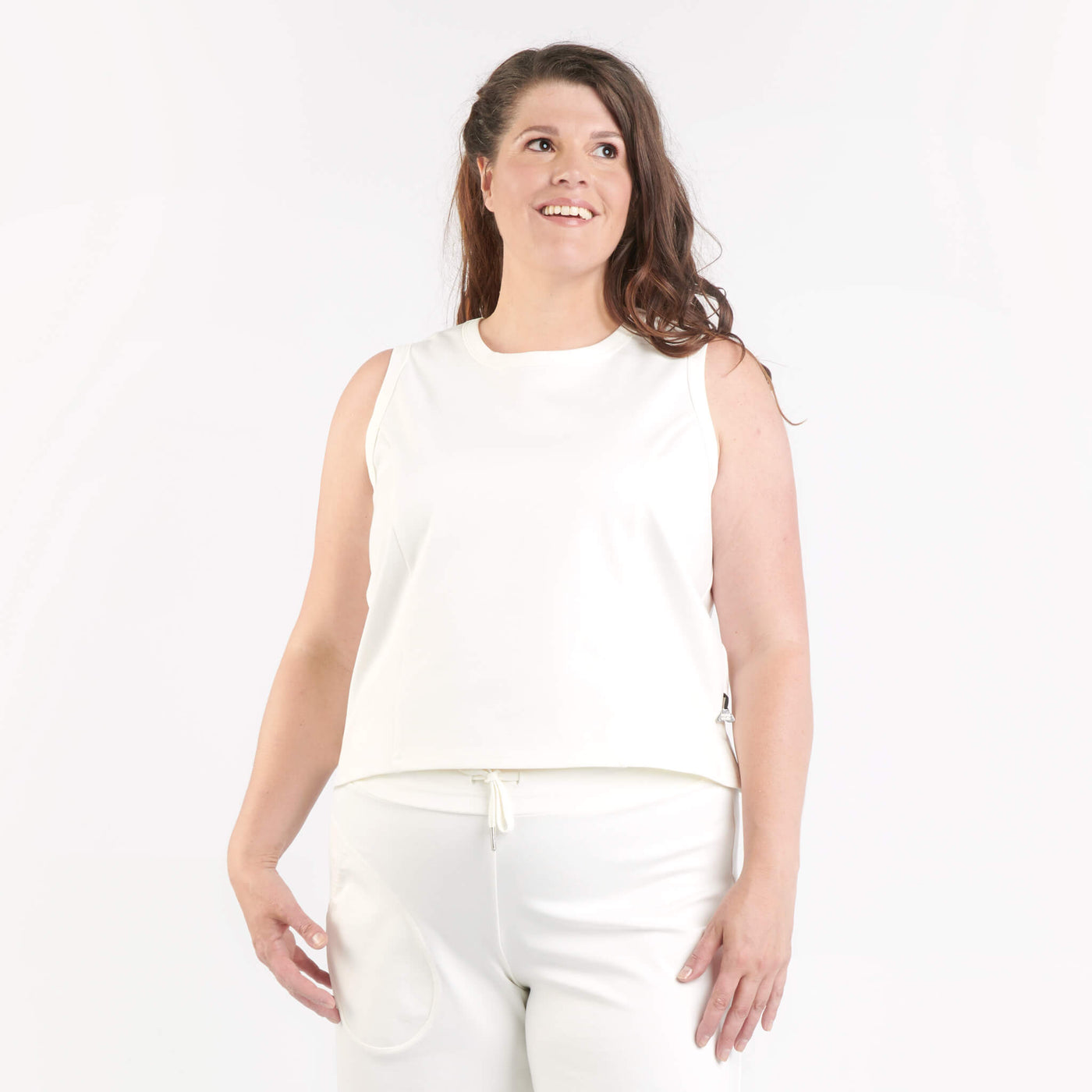 Reese - Camisole structurée à encolure ronde et fente latérale