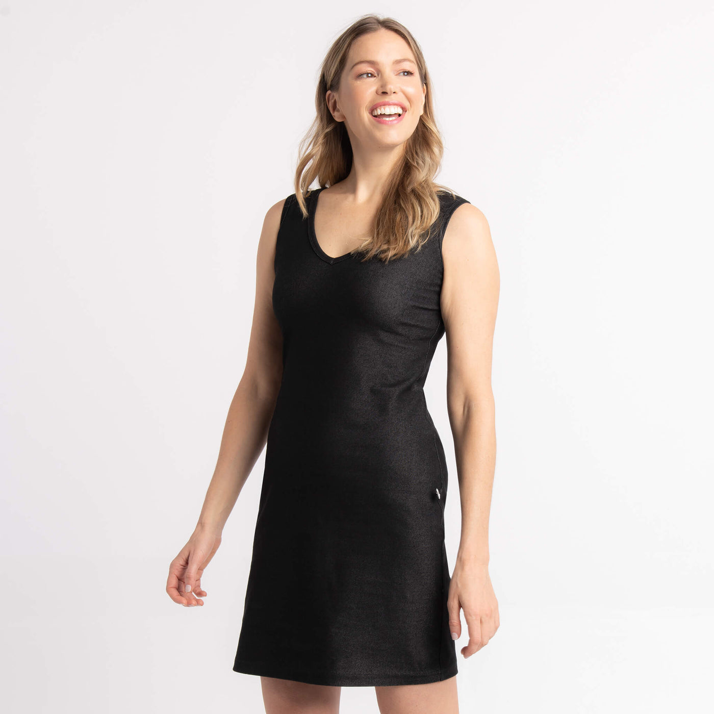 Robe Elise denim noir: une création Québécoise signée KSL