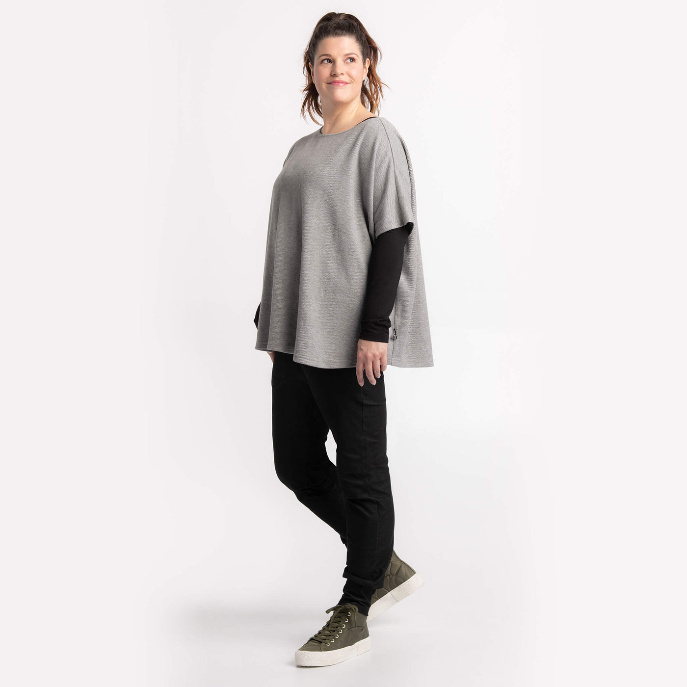 Le Poncho Gloria et la Pantalon Renée par KSL