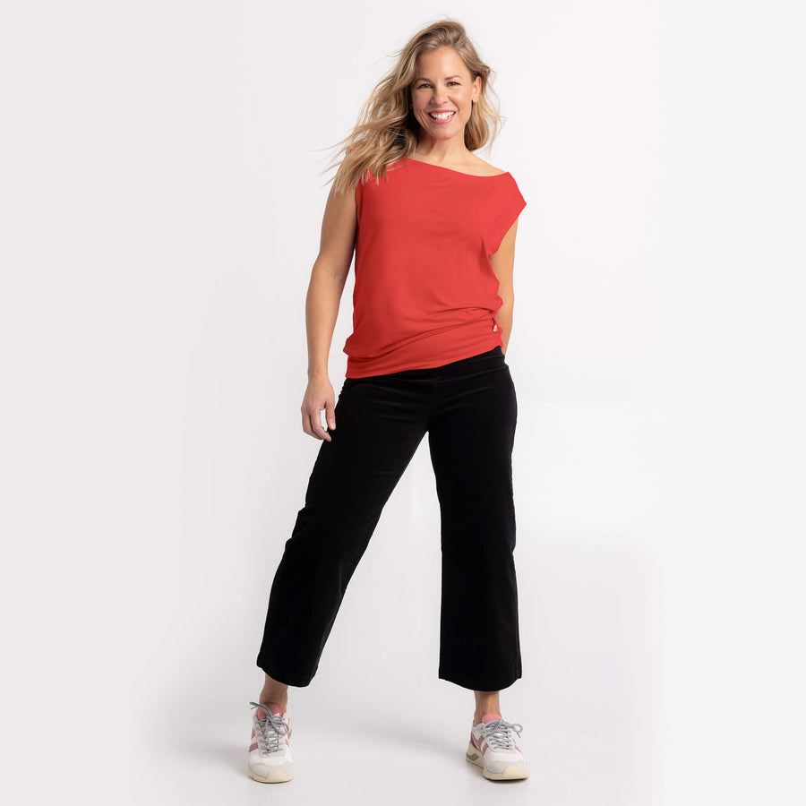 Chandail Fred orange, pantalon Lily noir: des créations Québécoises signées KSL!
