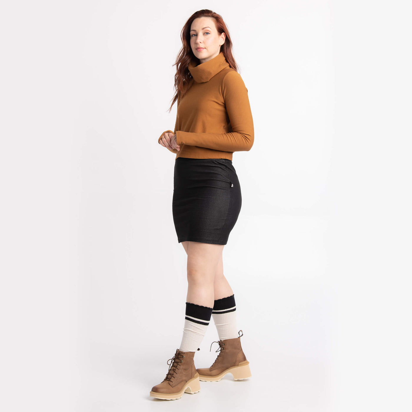 Boléro Valéry rouille et jupe Maude en denim noir: des créations Québécoises signées KSL