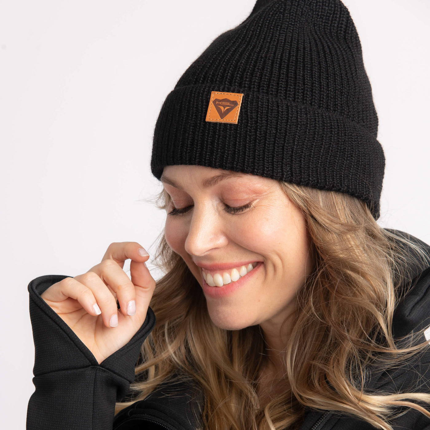 Tuque Miss Alpaga faite à la main en laine de bébé Alpaga - Couleur Noir - par KSL